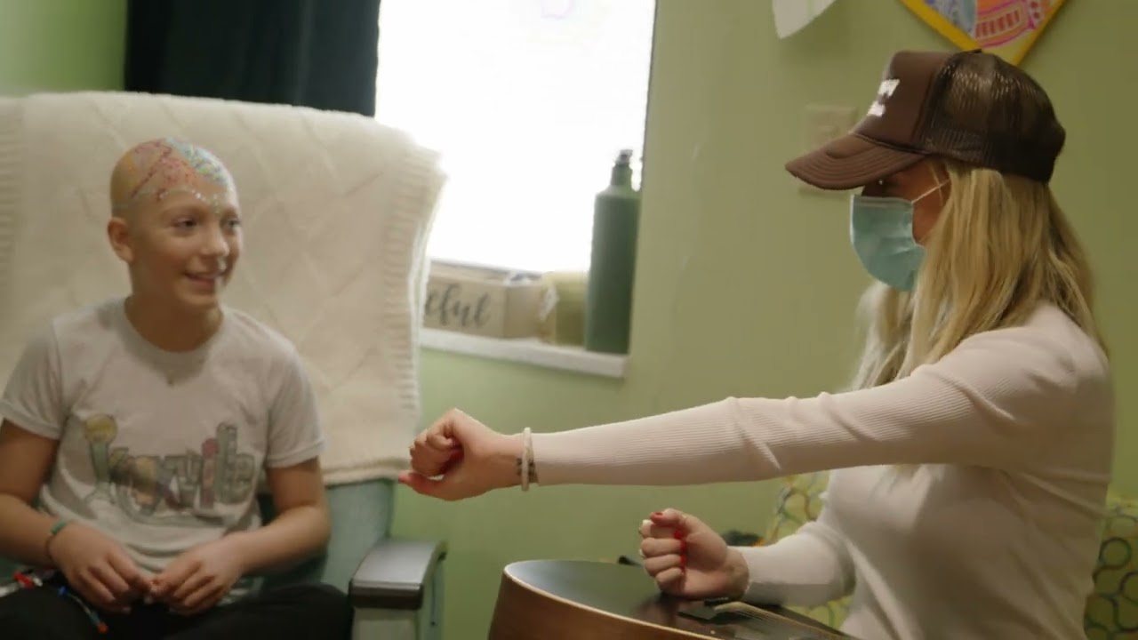 Kelsea Ballerini, Musicians On Call, Bringing a taste of home to patients